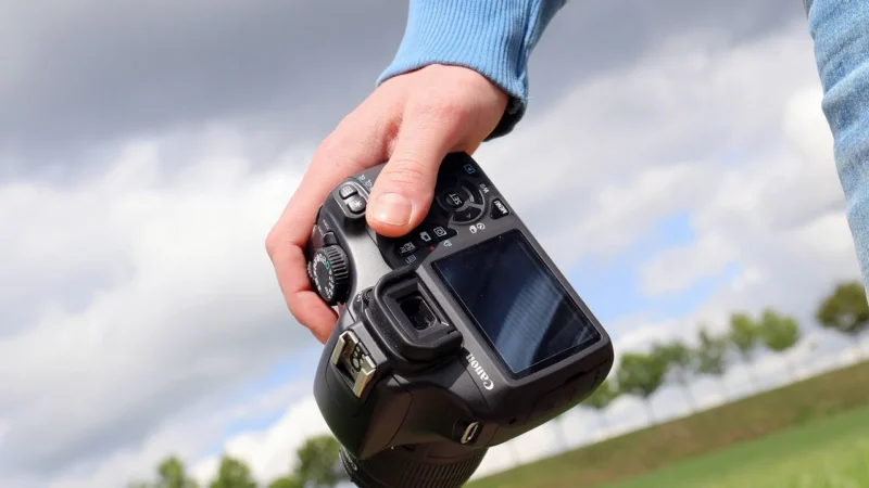 Lustrzanki w 2026: czy nadal warto je kupić do fotografii?